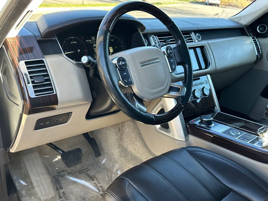 Used 2016 Land Rover Range Rover HSE image 21