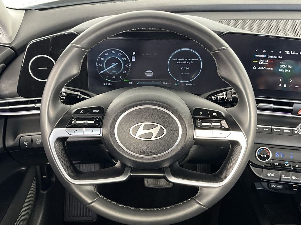 Used 2025 Hyundai Elantra Limited FWD image 14