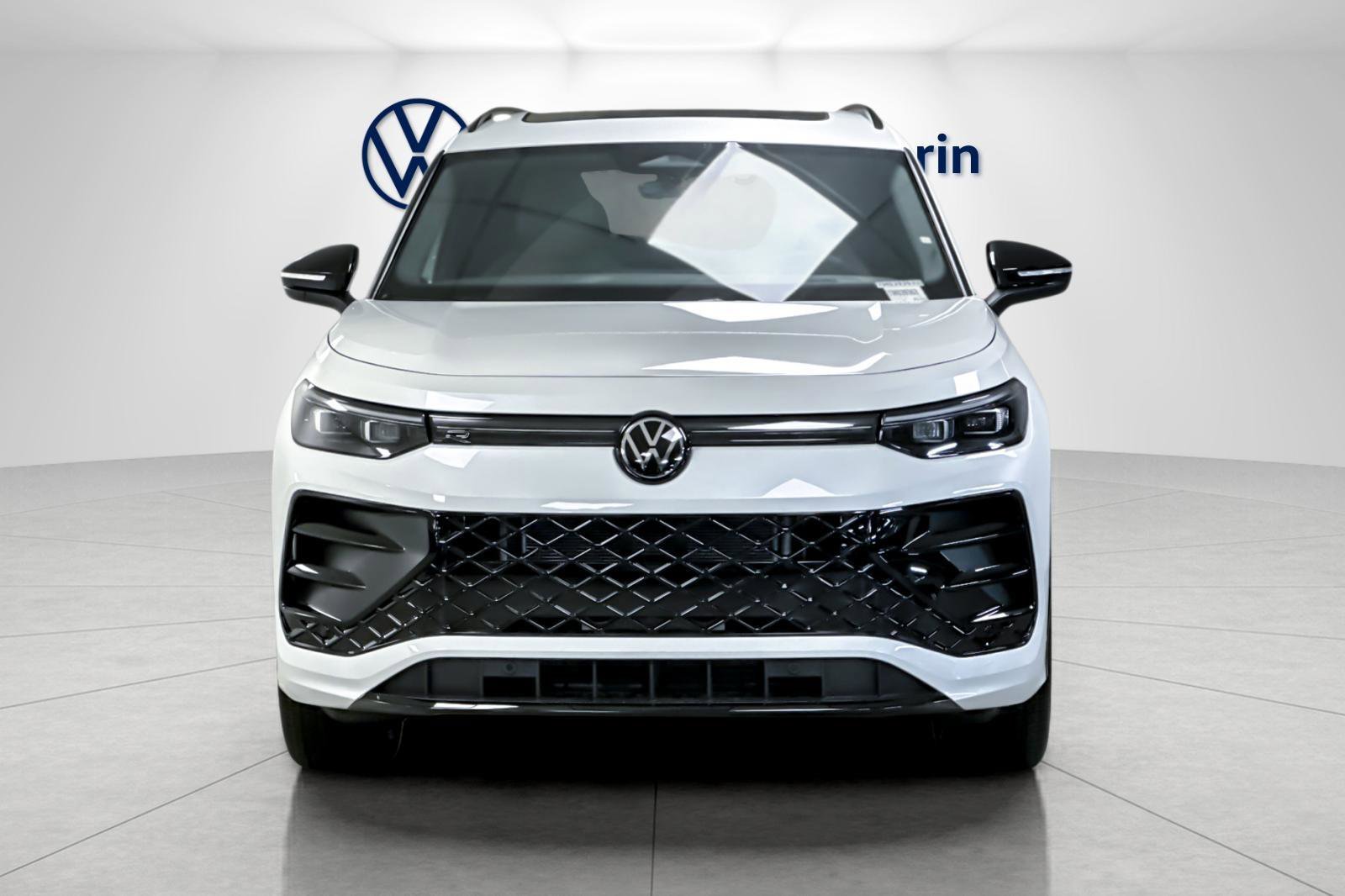 New 2026 Volkswagen Tiguan SE R-Line image 8