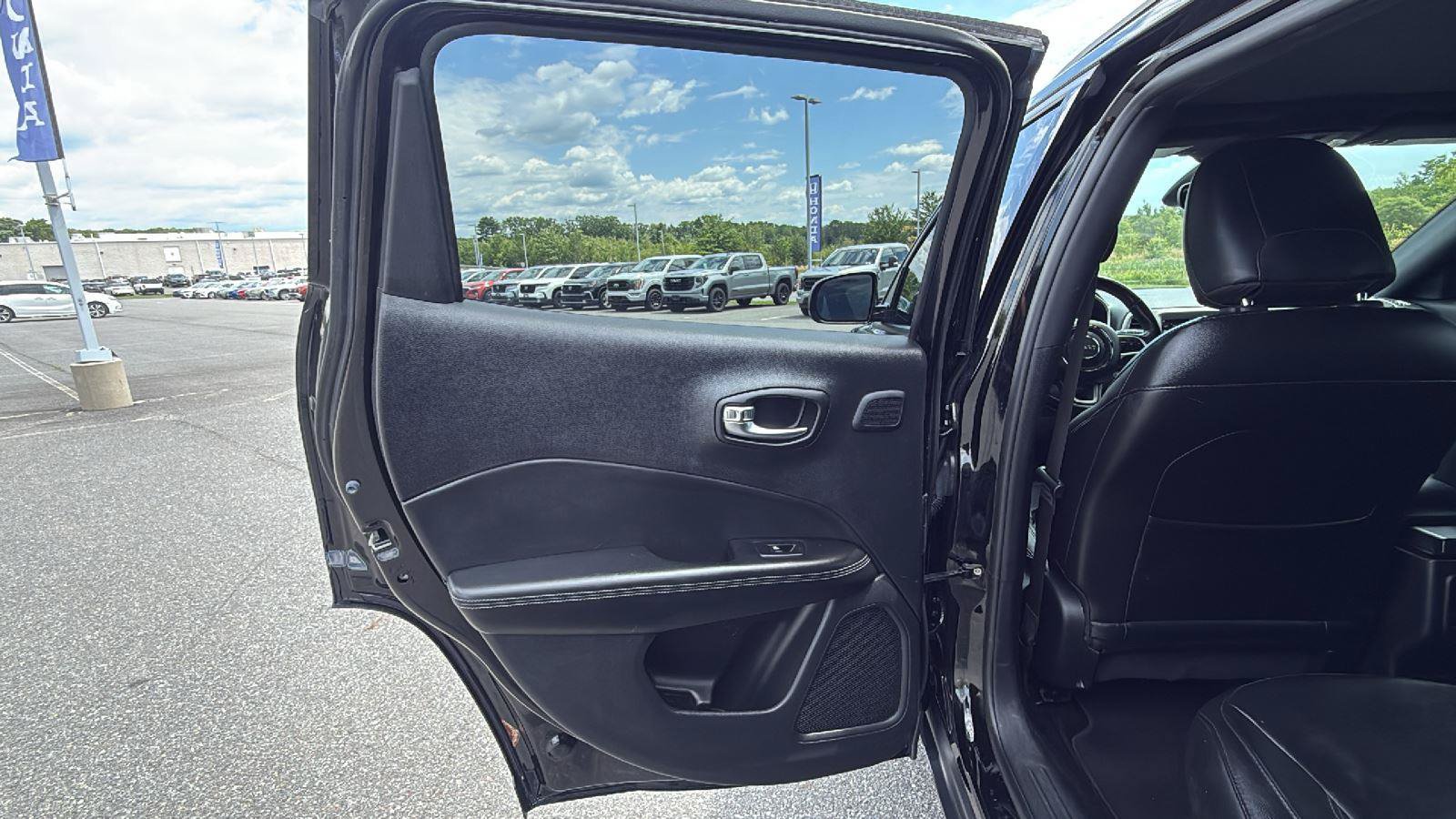 Used 2020 Jeep Compass High Altitude AWD/4WD image 23