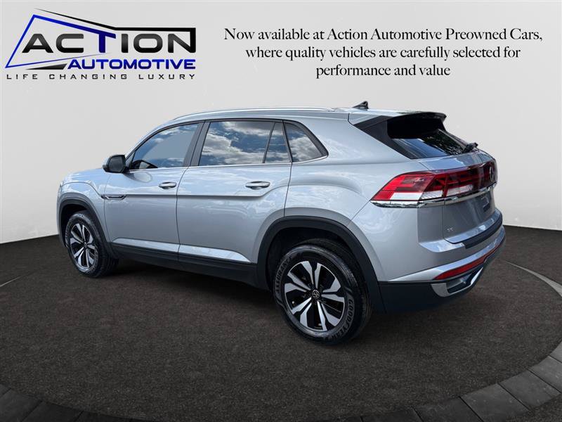 Used 2024 Volkswagen Atlas Cross Sport SE FWD image 6