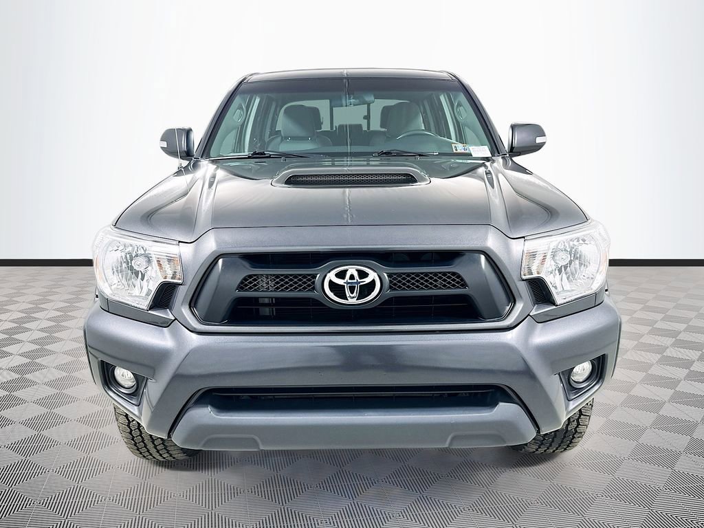 Used 2015 Toyota Tacoma 4x4 Double Cab w/ TRD Sport Package image 2