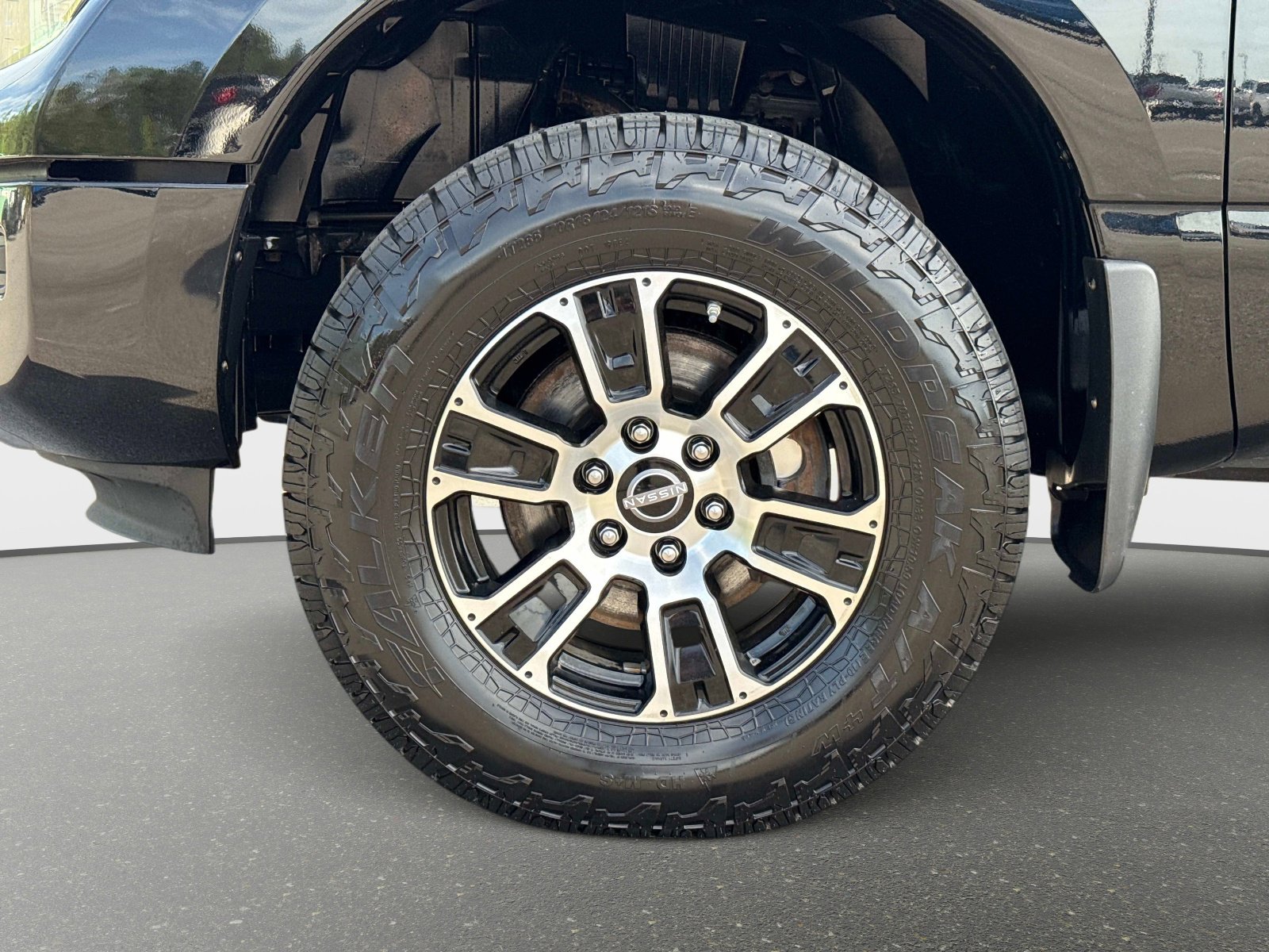 Used 2024 Nissan Titan SV AWD/4WD image 12