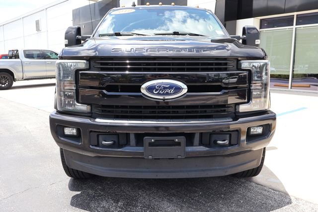 Used 2019 Ford F250 Lariat w/ Lariat Ultimate Package AWD/4WD image 2
