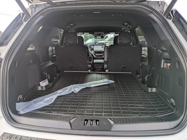 Used 2025 Ford Explorer ST image 28