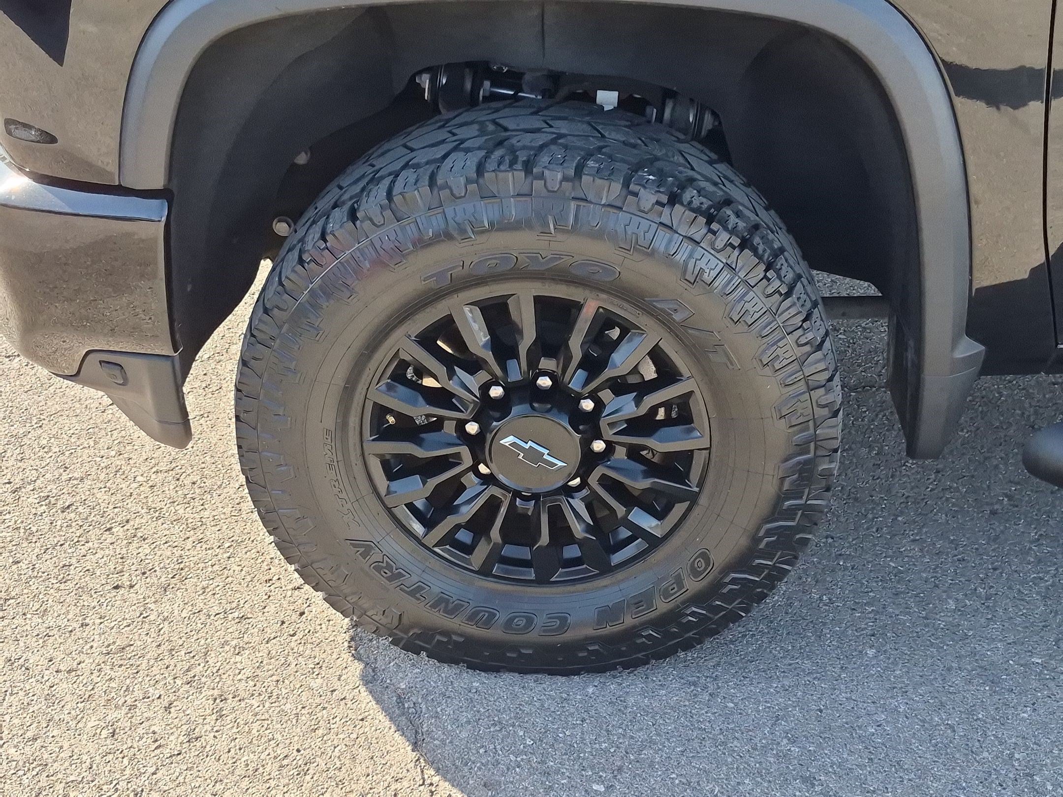 Used 2022 Chevrolet Silverado 3500 LTZ w/ LTZ Plus Package AWD/4WD image 11