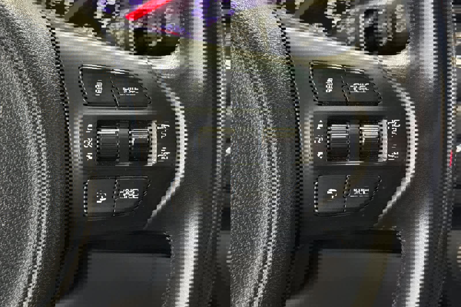 Used 2017 Kia Sedona LX w/ LX Essentials Premium Package image 27