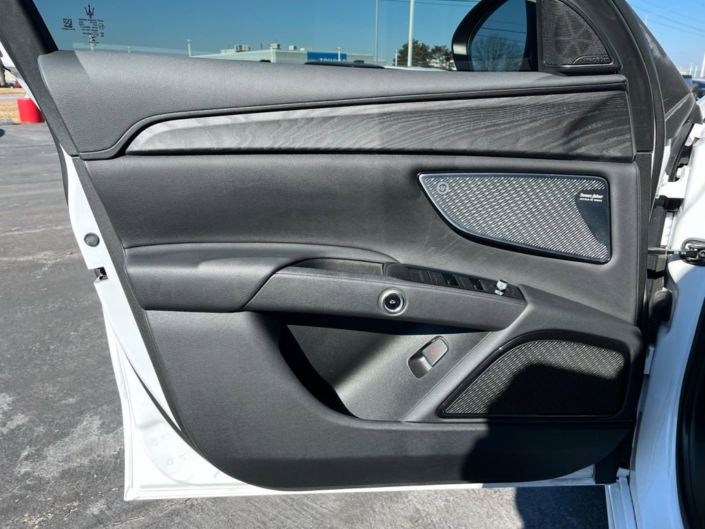 Used 2023 Maserati Grecale Modena image 24