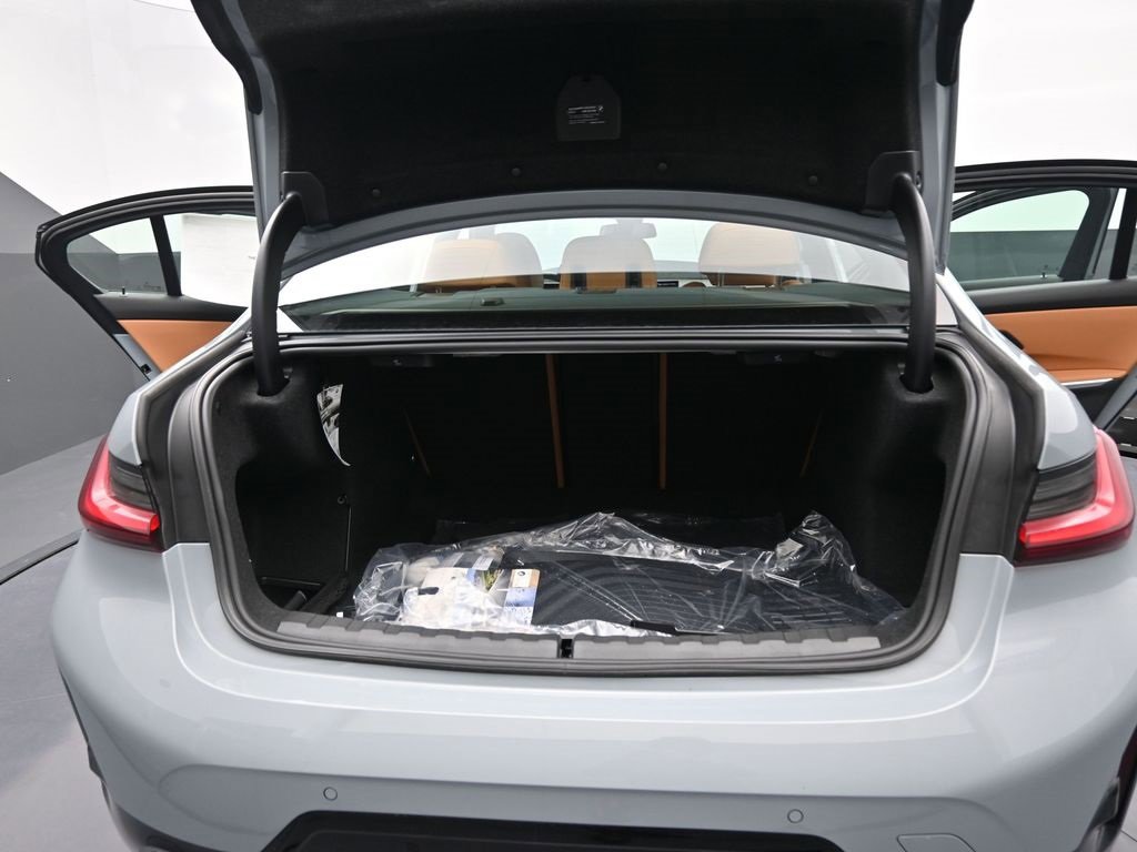 New 2025 BMW 330i xDrive Sedan w/ M Sport Package image 17