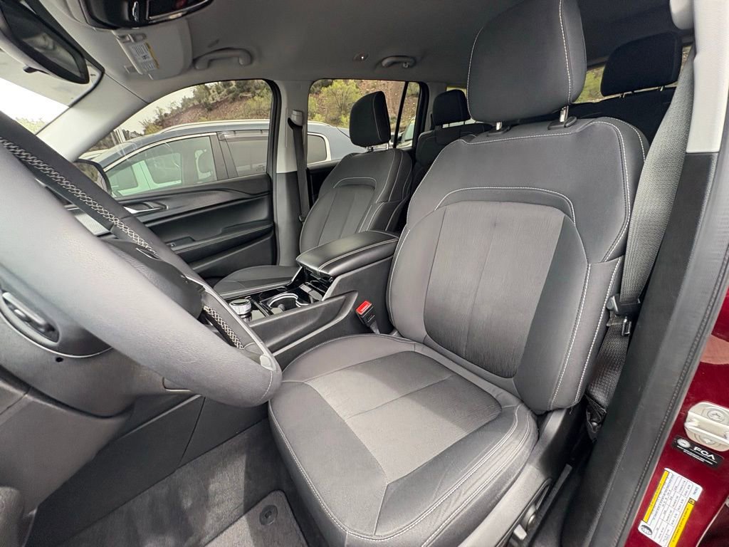 Used 2023 Jeep Grand Cherokee L Laredo w/ Luxury Tech Group I image 15