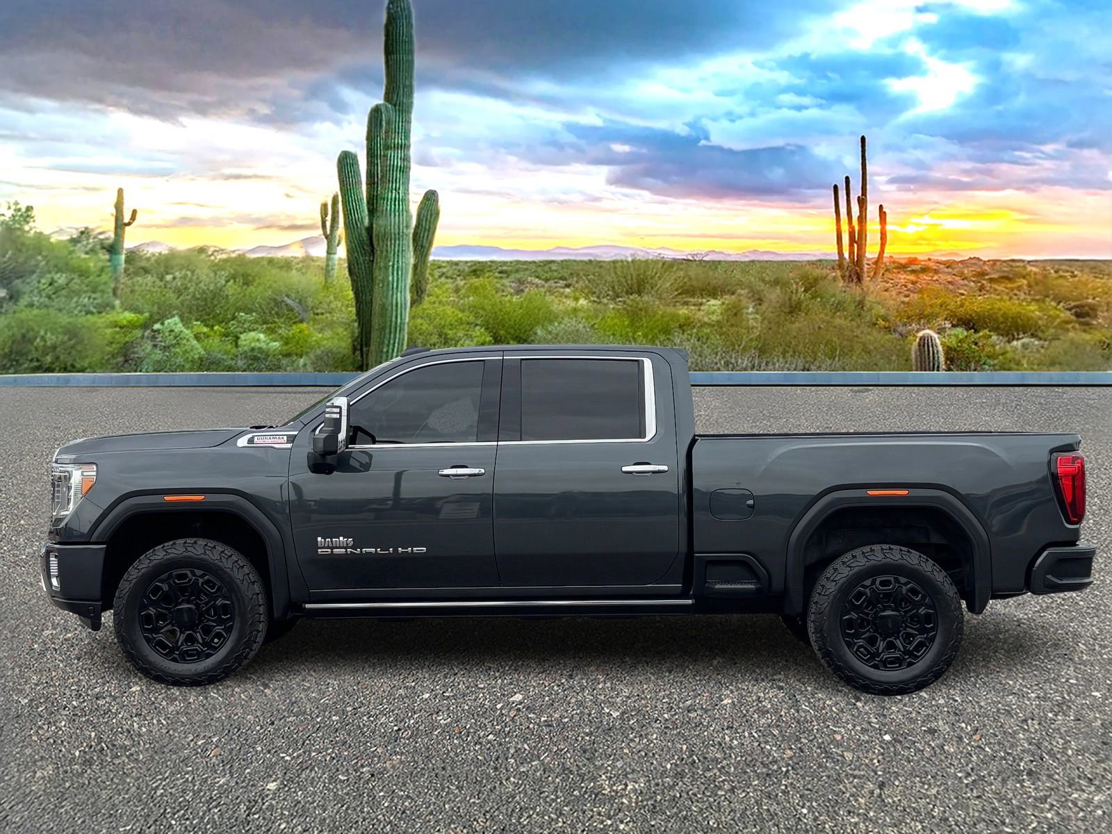Used 2021 GMC Sierra 2500 Denali w/ Denali Ultimate Package AWD/4WD image 3