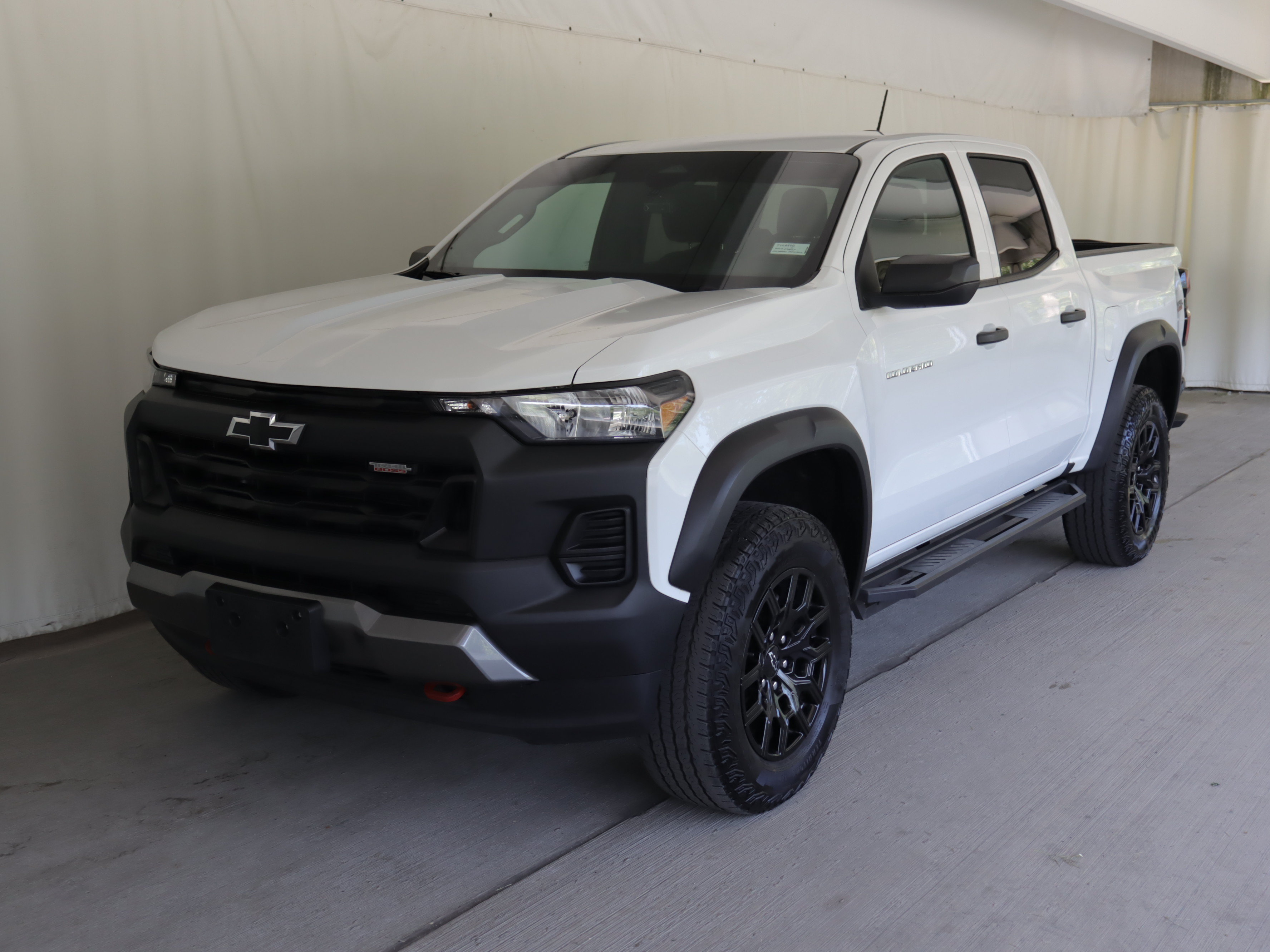 Used 2024 Chevrolet Colorado Trail Boss w/ Advanced Trailering Package AWD/4WD image 20