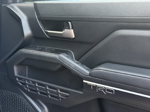 Used 2025 Toyota Tacoma TRD Off-Road AWD/4WD image 30