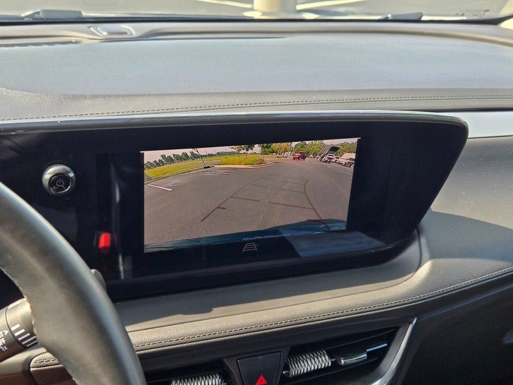Used 2024 Buick Encore GX Sport Touring FWD image 23