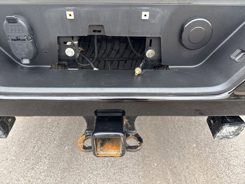 Used 2024 Chevrolet Silverado 2500 Custom w/ Custom Value Package image 12