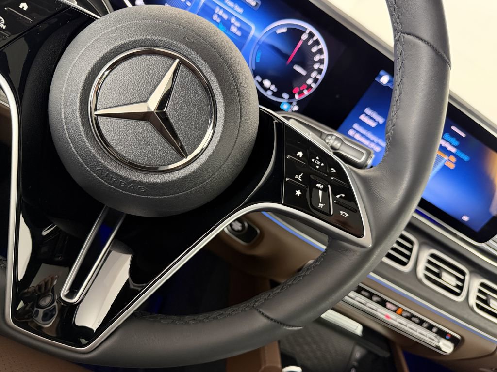 Used 2025 Mercedes-Benz GLE 450e 4MATIC image 33