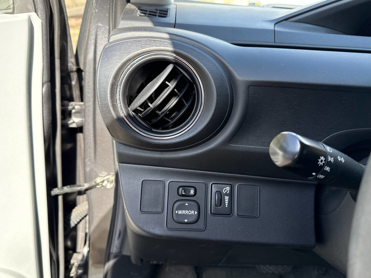 Used 2014 Toyota Prius C Three image 31