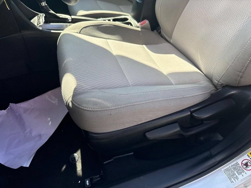 Used 2014 Toyota Corolla LE FWD image 26