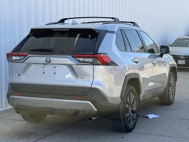 Used 2023 Toyota RAV4 Limited image 4