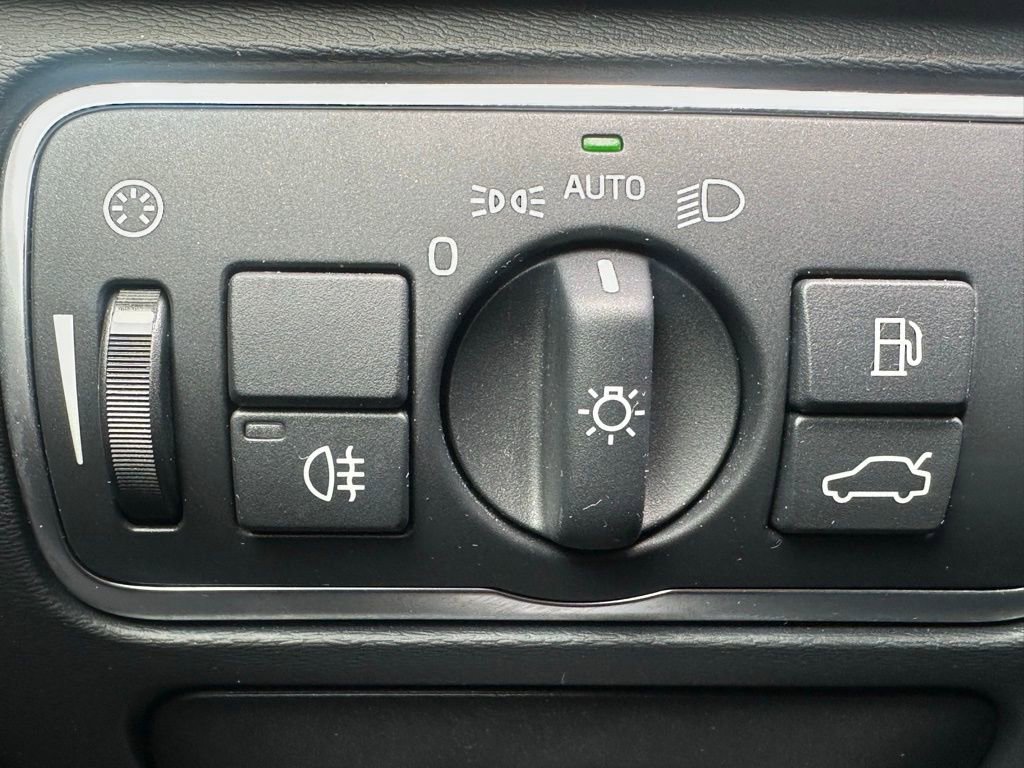 Used 2018 Volvo S60 T5 Inscription AWD/4WD image 18