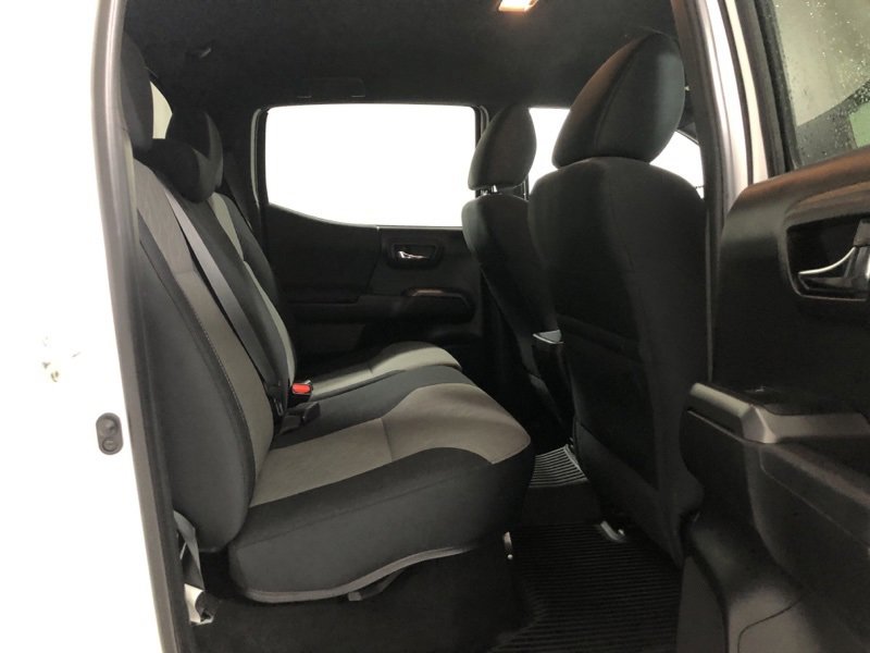 Used 2022 Toyota Tacoma TRD Sport image 10