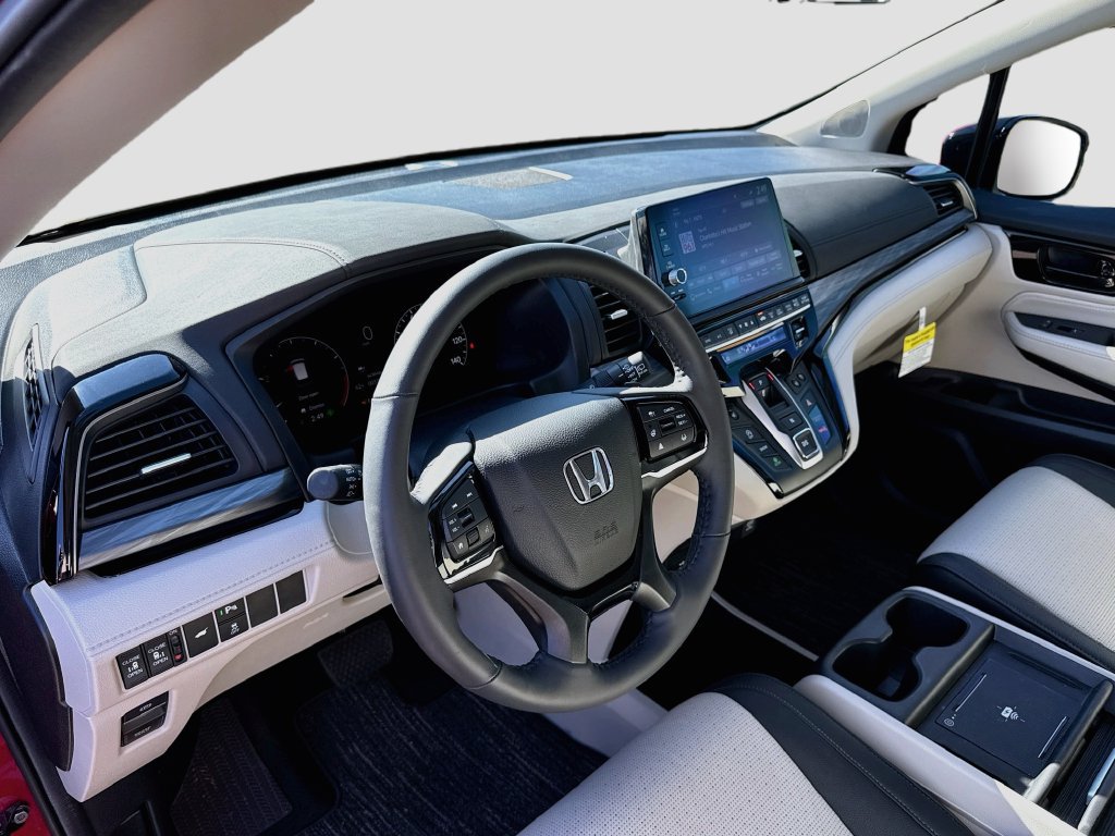 Used 2026 Honda Odyssey Elite image 15