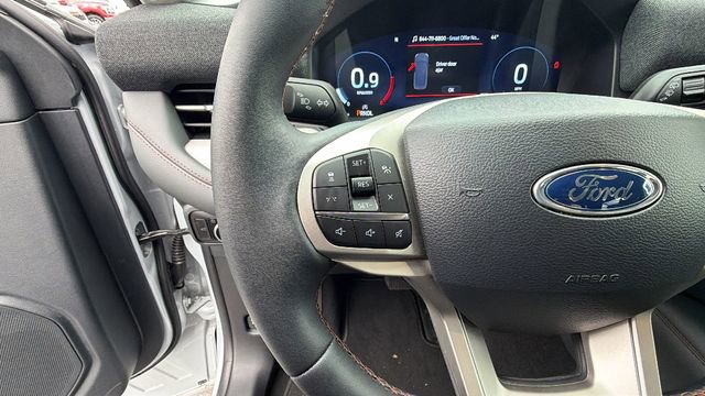 Used 2025 Ford Explorer Active image 28