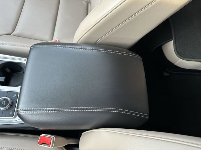 Used 2023 Ford Explorer XLT w/ Equipment Group 202A image 24