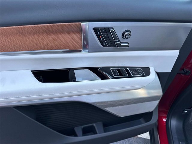 New 2026 Cadillac Vistiq Sport w/ LPO, Floor Liner Package image 15