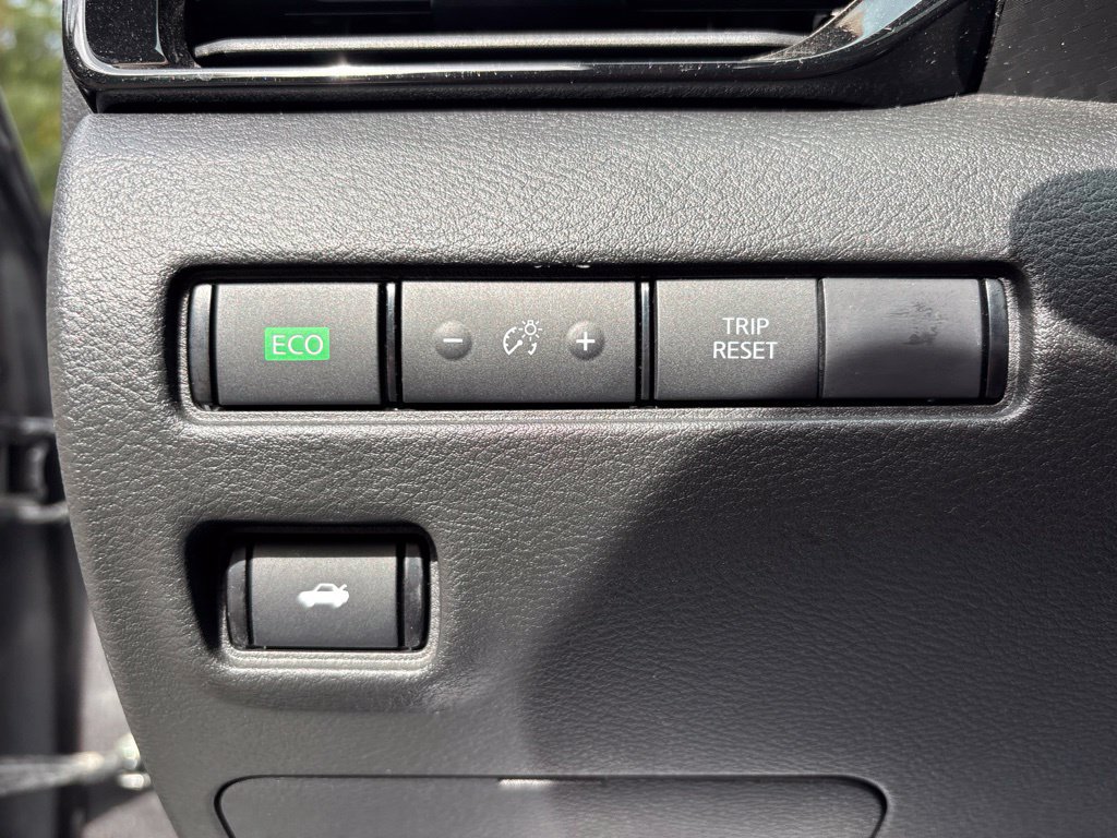 Certified 2025 Nissan Sentra SV w/ SV Premium Package FWD image 26