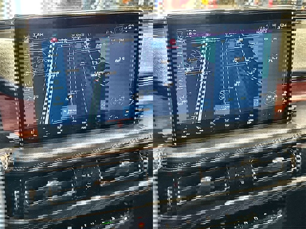 Used 2021 Lincoln Nautilus Reserve image 21