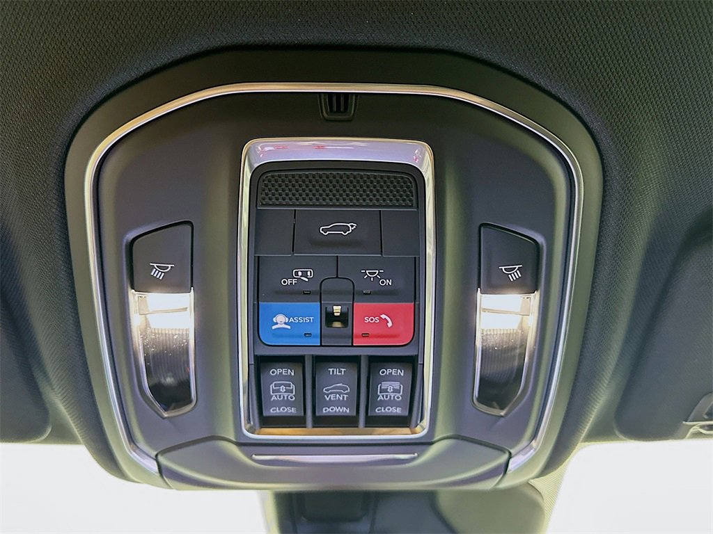 New 2025 Jeep Grand Cherokee Limited image 37