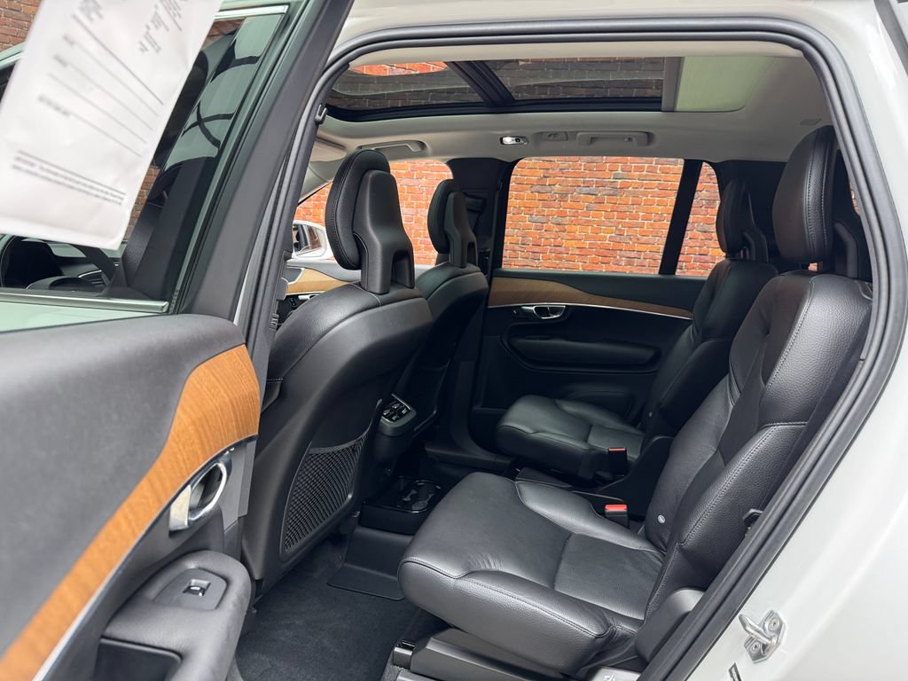 Used 2021 Volvo XC90 T6 Momentum w/ Climate Package AWD/4WD image 24