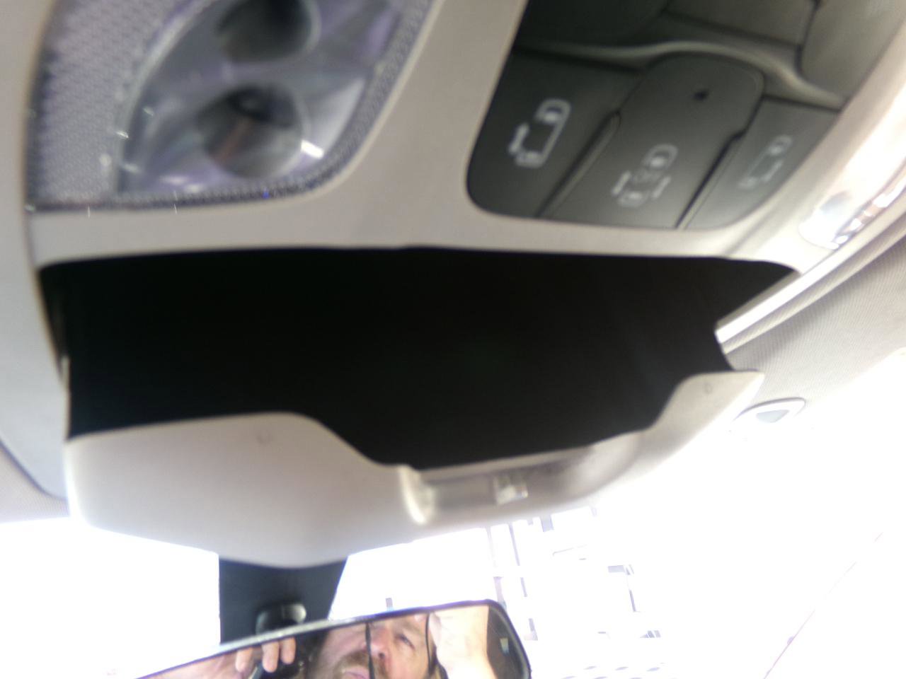 Used 2022 Chrysler Voyager LX FWD image 34