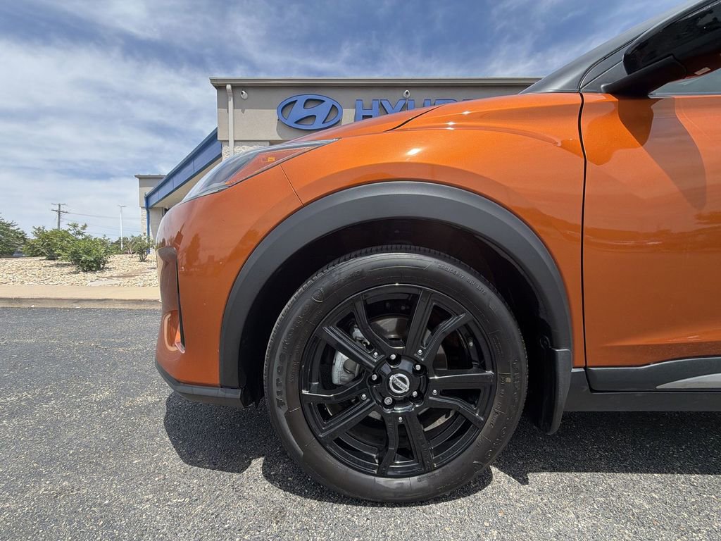 Used 2021 Nissan Kicks SR FWD image 18