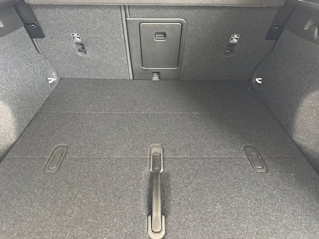 New 2026 Volvo XC40 B5 Plus w/ Protection Package Premier image 14