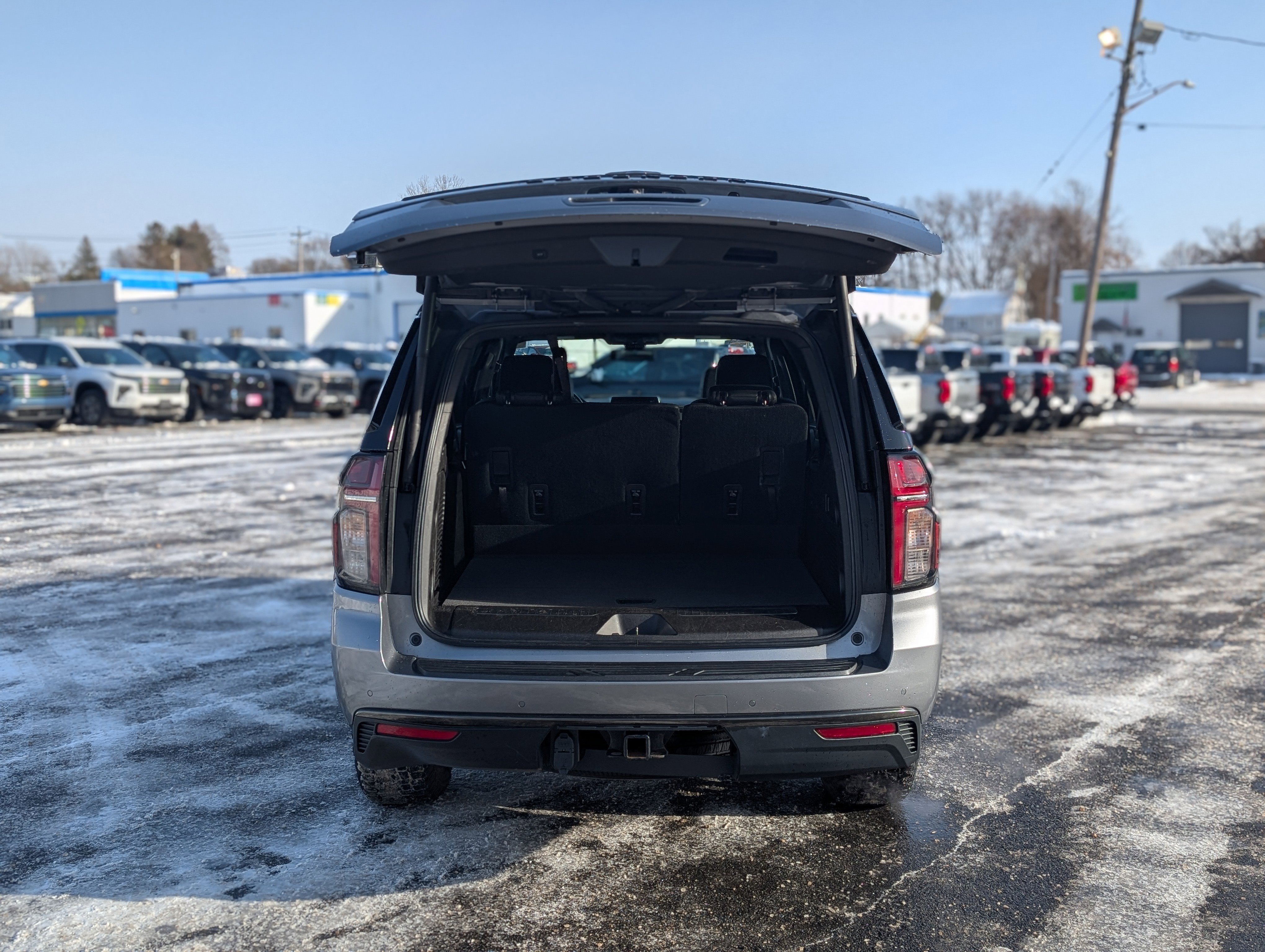 Used 2021 Chevrolet Suburban Z71 image 41