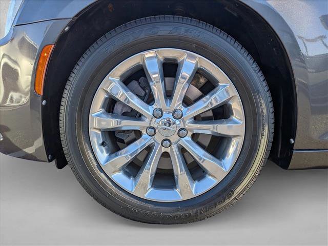 Used 2020 Chrysler 300 Limited image 25