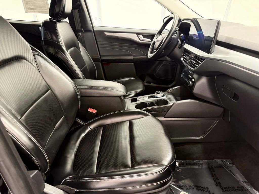 Used 2024 Ford Escape Platinum AWD/4WD image 23