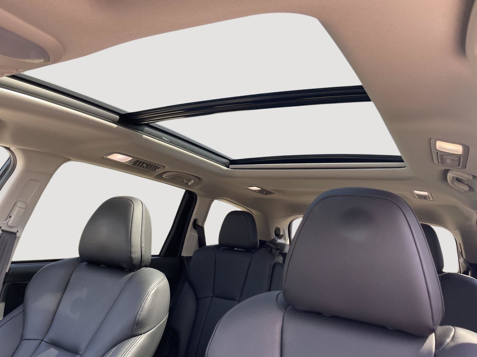 Certified 2025 Subaru Ascent Bronze Edition AWD/4WD image 4