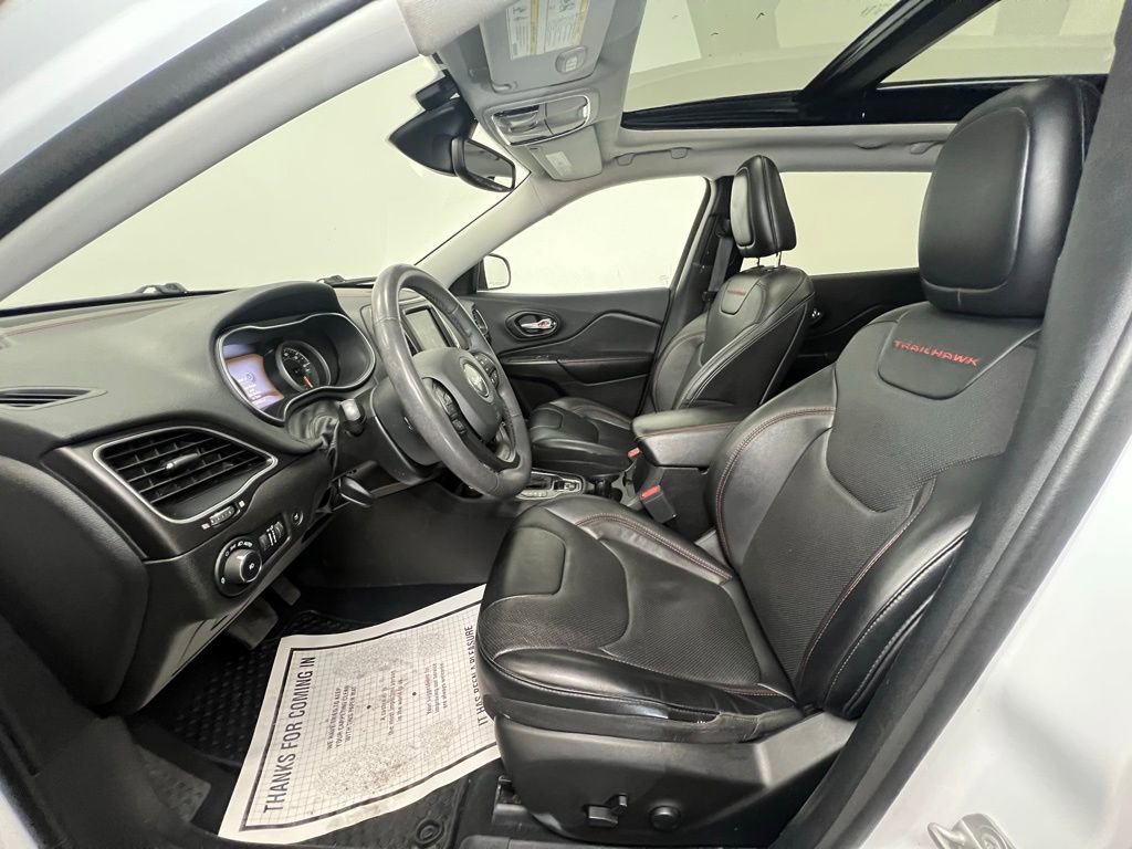 Used 2022 Jeep Cherokee Trailhawk w/ Sun, Sound & Nav Group image 4