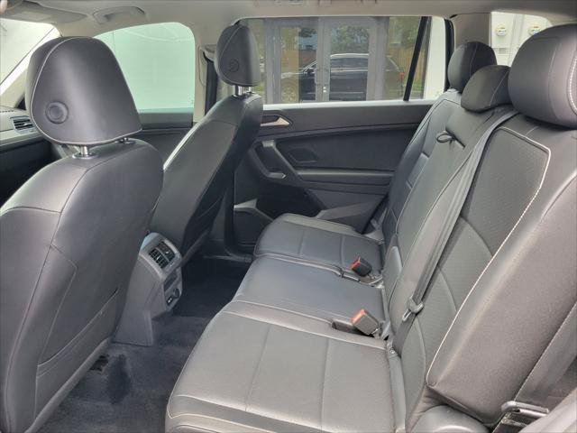 Used 2021 Volkswagen Tiguan SEL FWD image 12