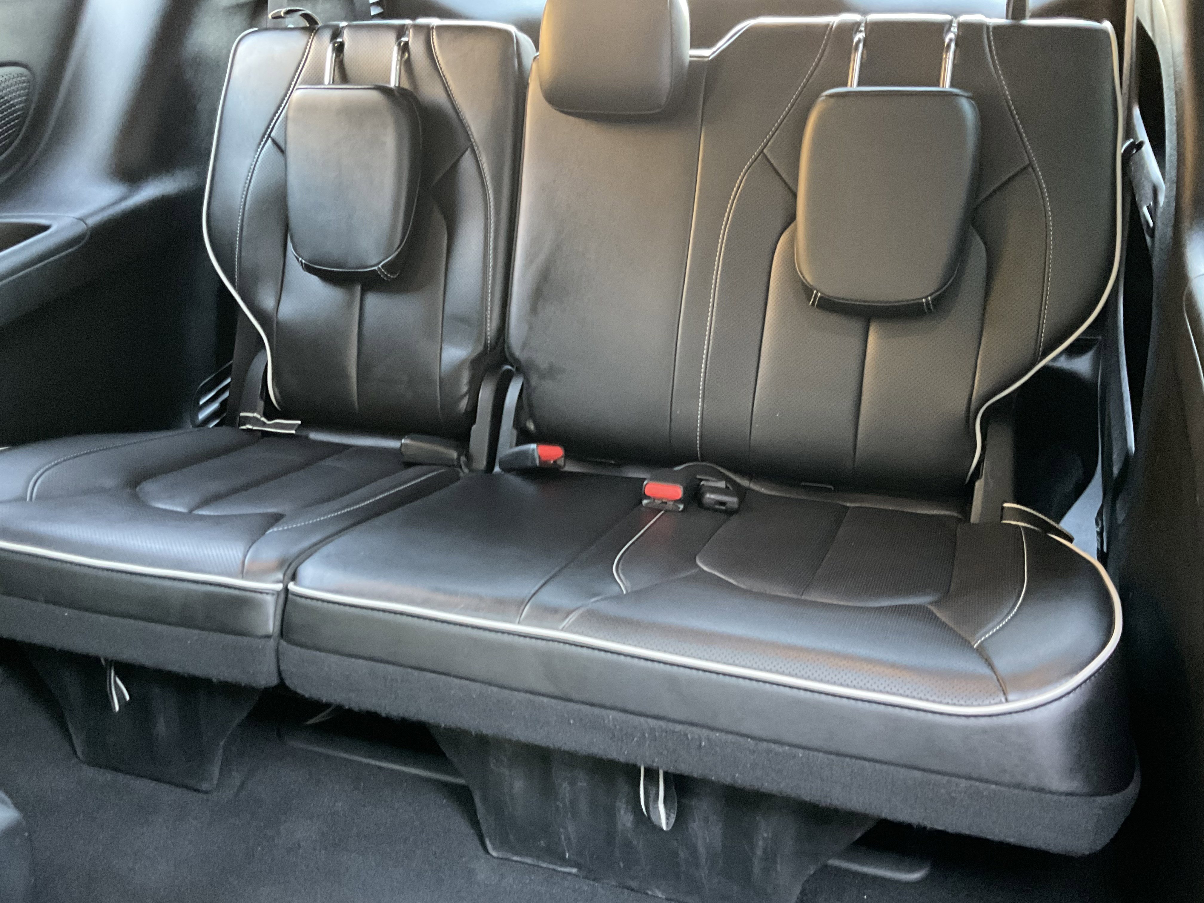 Used 2025 Chrysler Pacifica Limited FWD image 46