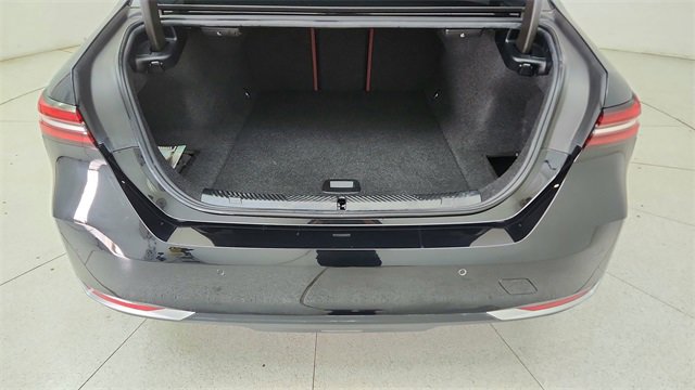 Used 2024 BMW i5 eDrive40i w/ Premium Package image 14