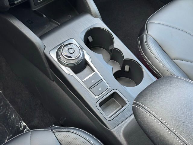 New 2026 Ford Escape SE w/ PHEV Premium Package FWD image 15