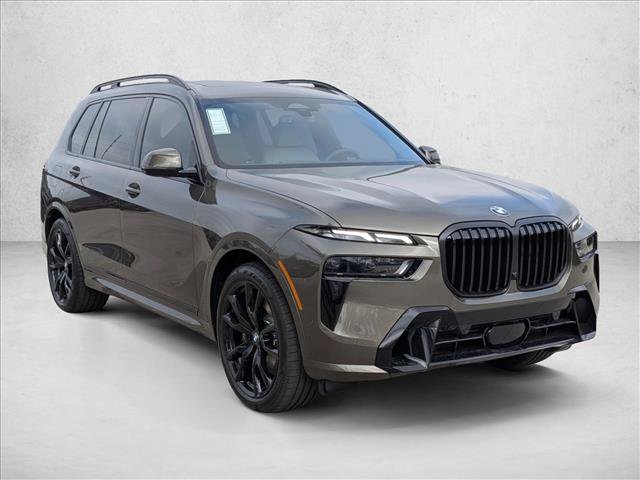 Used 2026 BMW X7 xDrive40i w/ M Sport Package AWD/4WD image 4
