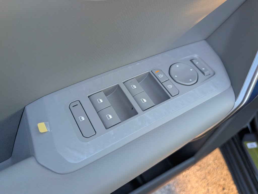 New 2027 Kia Seltos S FWD image 15