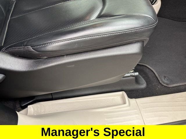 Used 2020 Chrysler Voyager Lxi image 40