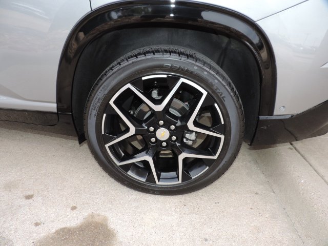 Used 2025 Chevrolet Traverse High Country FWD image 10
