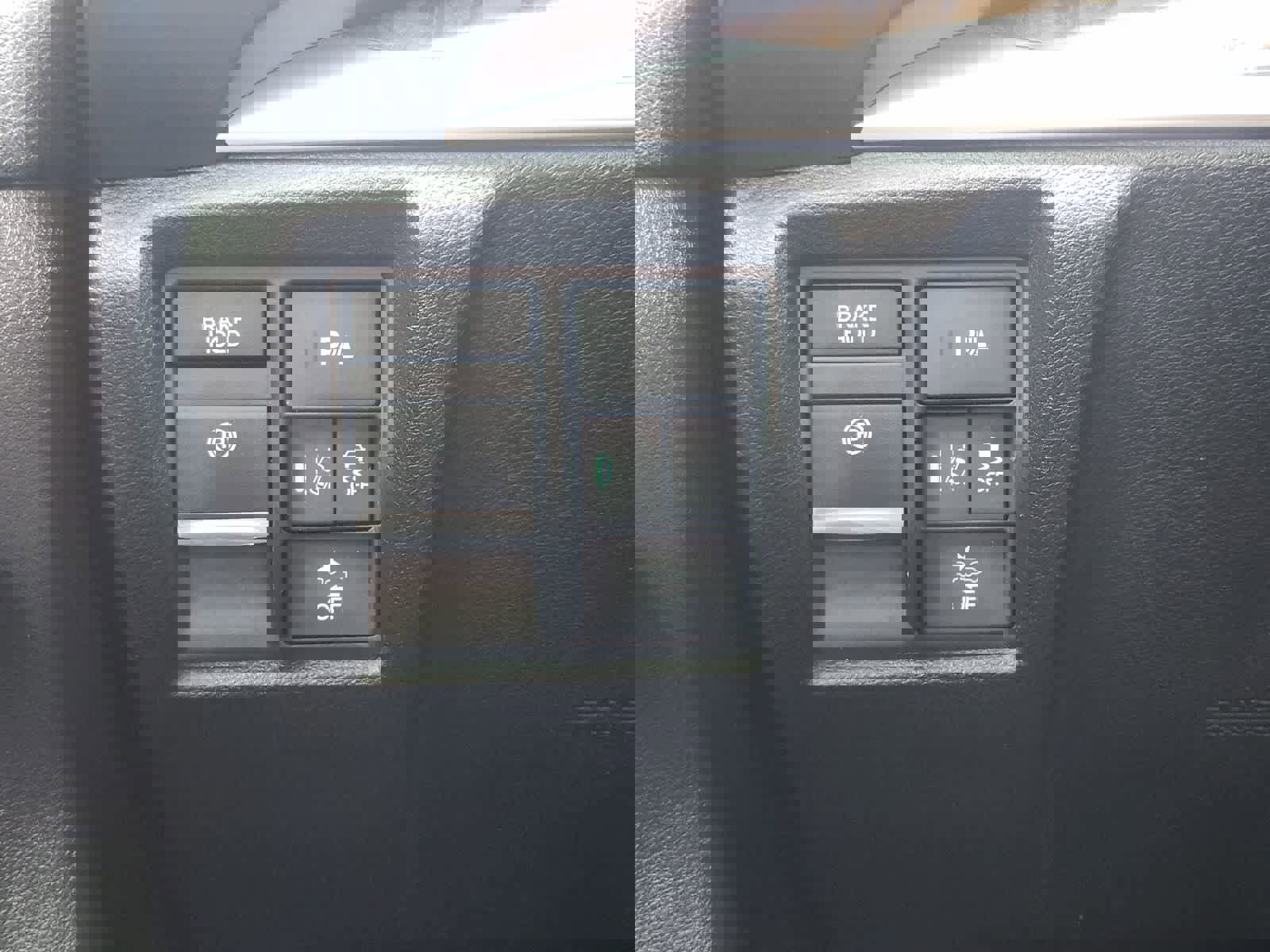 Used 2020 Acura MDX FWD w/ Technology Package image 21